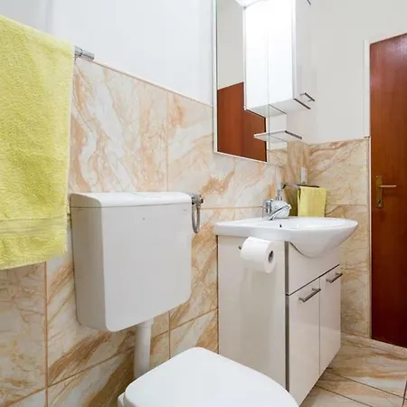 Champion Mm Apartment